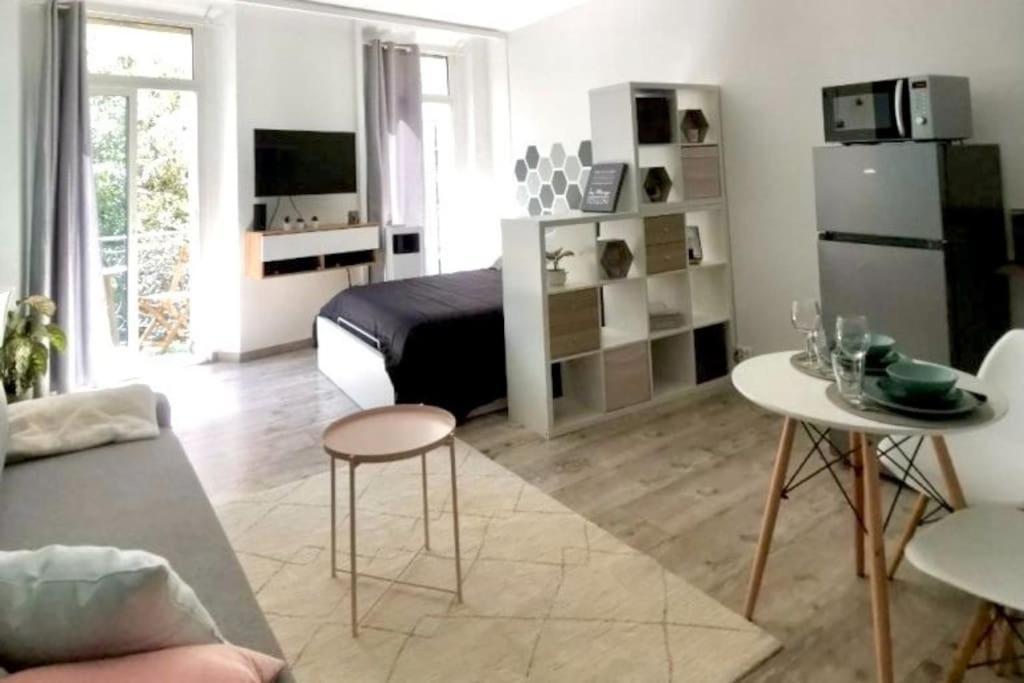 شقة Esprit Cosy Au Centre Historique تولون المظهر الخارجي الصورة